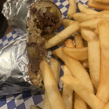 Barcode The Lounge - The brisket sandwich - Mediterranean Near Me - Tustin, California