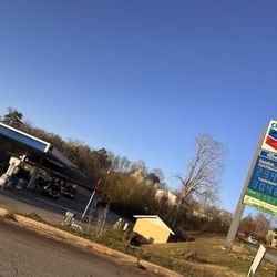 Don Fily's Tacos - The gas station it is in