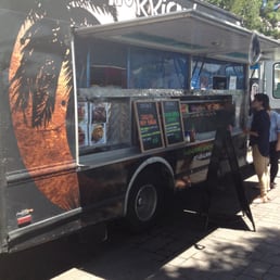 Lunch truck in front of Los Angeles Metro courthouse turned up my afternoon! Best #foodtruck!!