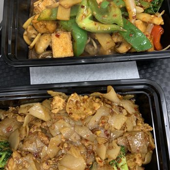 Sticky Rice - Richardson - Thai spicy basil and pad see ew - Thai Near Me - Richardson, Texas Sticky Rice - Richardson - Thai spicy basil and pad see ew - Thai Near Me - Richardson, Texas