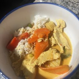 Yellow curry s chicken to go