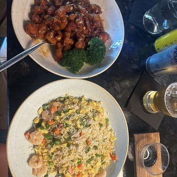 Sumiao Hunan Kitchen - General Tsos Chicken and Shrimp Fried Rice - Chinese Near Me - Cambridge, Massachusetts Sumiao Hunan Kitchen - General Tsos Chicken and Shrimp Fried Rice - Chinese Near Me - Cambridge, Massachusetts