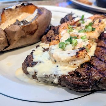 Saltgrass Steak House - Steakhouses Near Me - Amarillo, Texas
