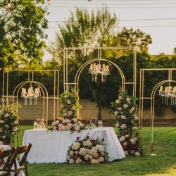 Venues at St. Mark's - Gorgeous florals for this event. Shout out to Bernie @creativefloraldesignsinc