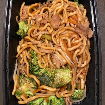 GK Mongolian BBQ - Build your own bowl with chicken, broccoli, bean sprouts, carrots, and Mongolian bbq sauce. - Mongolian Near Me - Rocklin, California