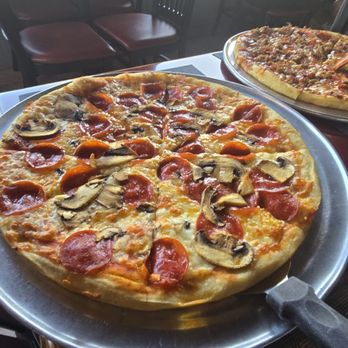 Due Amici Pizza & Pasta Bar - Pizza Near Me - Tampa, Florida