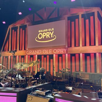 Grand Ole Opry - The stage - Music Venues Near Me - Nashville, Tennessee Grand Ole Opry - The stage - Music Venues Near Me - Nashville, Tennessee