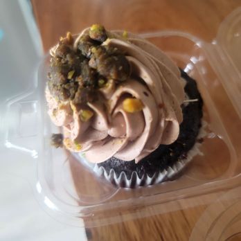 Sugar Toof - Dubai chocolate cupcake - Desserts Near Me - Hercules, California Sugar Toof - Dubai chocolate cupcake - Desserts Near Me - Hercules, California