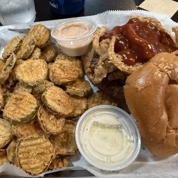Swaney Swifts - BBQ burger and fried pickles - American Near Me - Gallatin, Tennessee Swaney Swifts - BBQ burger and fried pickles - American Near Me - Gallatin, Tennessee