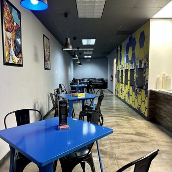 Wafflecomb - Seating area - Ice Cream & Frozen Yogurt Near Me - Santa Clarita, California Wafflecomb - Seating area - Ice Cream & Frozen Yogurt Near Me - Santa Clarita, California