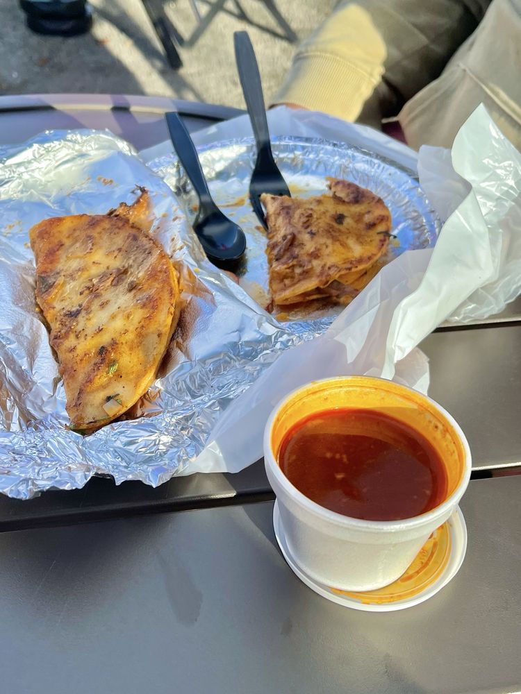 Food from Chiki's Taco