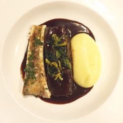 Braised wagyu brisket, bone marrow, Paris mash + merlot sauce.