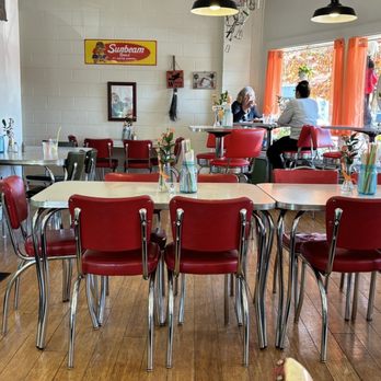 Holly Cafe - View inside restaurant - Bakeries Near Me - Holly, Michigan Holly Cafe - View inside restaurant - Bakeries Near Me - Holly, Michigan
