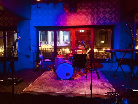 Nash Bar & Stage by null