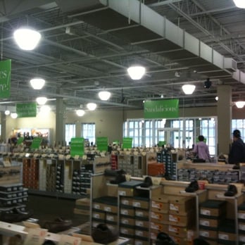 DSW Designer Shoe Warehouse - Shoe Stores Near Me - Dedham, Massachusetts
