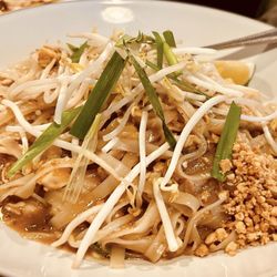 Zab Zaab Thai Cuisine - Chicken Pad Thai