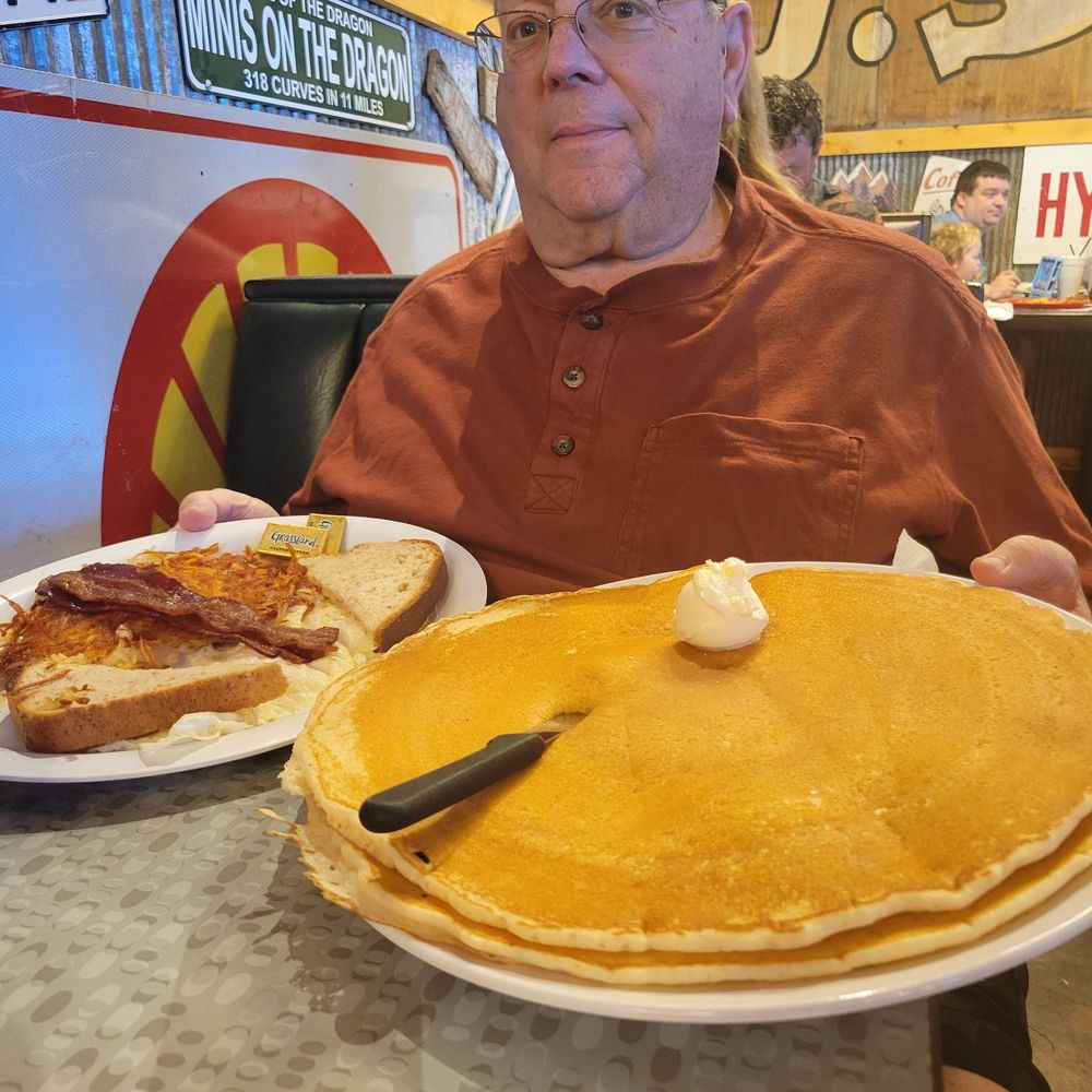 Billy Gail's - The Big Billy! - American Near Me - Branson, Missouri Billy Gail's - The Big Billy! - American Near Me - Branson, Missouri
