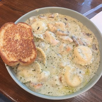 Nico's - Chicken pesto ravioli - Italian Near Me - New Albany, Mississippi Nico's - Chicken pesto ravioli - Italian Near Me - New Albany, Mississippi