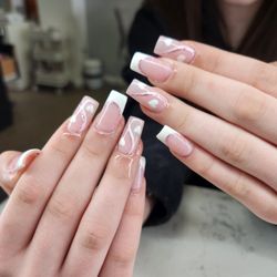 Q Nails