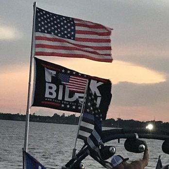 Lake Houston Brewery - Boats enjoying Lake Houston Brewery pulling In for a pint! Hope they get a better pint than us!!! - Breweries Near Me - Huffman, Texas Lake Houston Brewery - Boats enjoying Lake Houston Brewery pulling In for a pint! Hope they get a better pint than us!!! - Breweries Near Me - Huffman, Texas