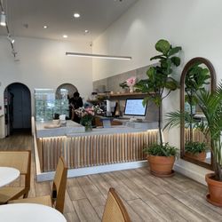 Cute Interior!