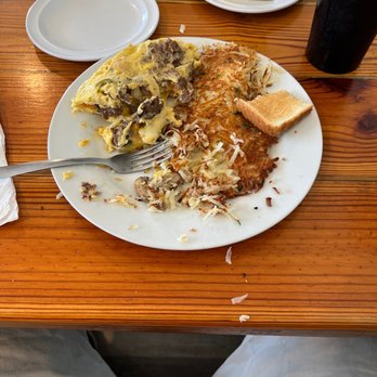Socos House of Eats - Philly cheese omelet and hash browns - Southern Near Me - Homosassa, Florida Socos House of Eats - Philly cheese omelet and hash browns - Southern Near Me - Homosassa, Florida