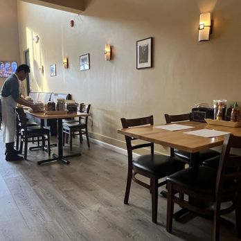 Ganh Pho - Vietnamese Near Me - Braintree, Massachusetts
