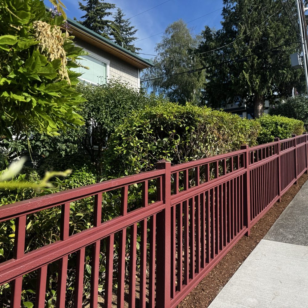 Sayna Green Clean - Rebuilt custom fence - Gardeners Near Me - Everett, Washington Sayna Green Clean - Rebuilt custom fence - Gardeners Near Me - Everett, Washington