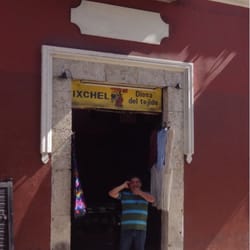 Ixchel, diosa del tejido - Fachada