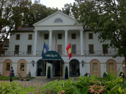 Williamsburg Inn, an official Colonial Williamsburg Hotel by null