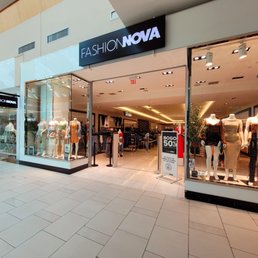 Exterior photo of Fashion Nova - Northridge, California Exterior photo of Fashion Nova - Northridge, California