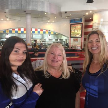 Mama's Daughters' Diner - Diners Near Me - Plano, Texas Mama's Daughters' Diner - Diners Near Me - Plano, Texas