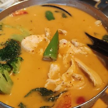 Sisters Thai - Panang chicken - Thai Near Me - Fairfax, Virginia