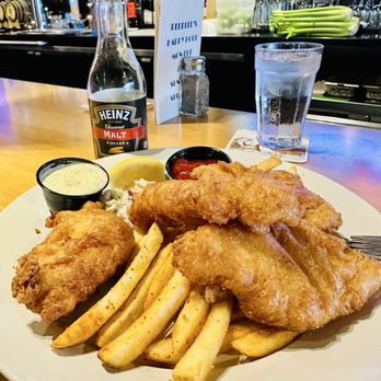 The Fish Peddler - Classic waterfront spot for fish n chips. Good tap list and great service. Reasonable prices as well. - Seafood Near Me - Tacoma, Washington The Fish Peddler - Classic waterfront spot for fish n chips. Good tap list and great service. Reasonable prices as well. - Seafood Near Me - Tacoma, Washington
