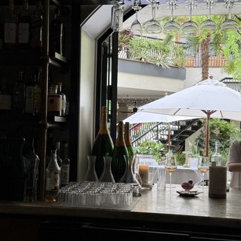 YEBO BEACH HAUS - Updated June 2025 - 1048 Photos & 433 Reviews - 56 E