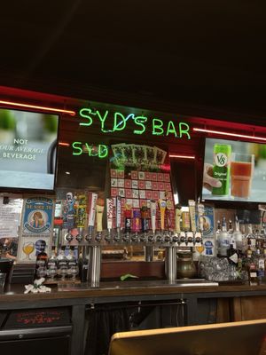 Syd's Fine Food and Spirits by null