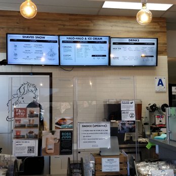 Snoice - Ordering counter - Bubble Tea Near Me - Spring Valley, California Snoice - Ordering counter - Bubble Tea Near Me - Spring Valley, California