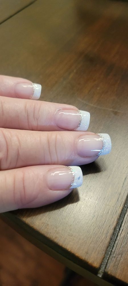 Kims Nails Logo