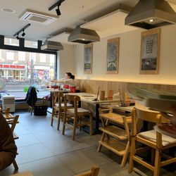 Yuan's Hot Pot - Seating area