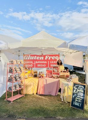 Maui Swap Meet by null