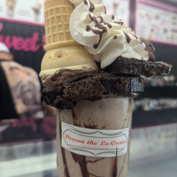 Dream the La Cream - Brownie frappuccino milkshake - Ice Cream & Frozen Yogurt Near Me - Virginia Beach, Virginia Dream the La Cream - Brownie frappuccino milkshake - Ice Cream & Frozen Yogurt Near Me - Virginia Beach, Virginia