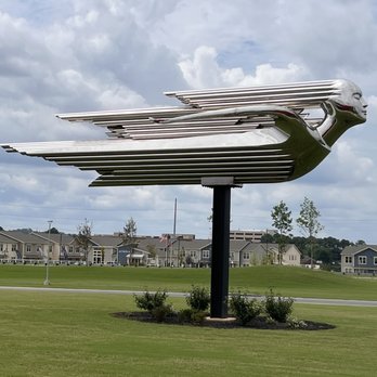Savoy Automobile Museum - The Spirit of Speed Sculpture - Museums Near Me - Cartersville, Georgia
