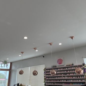 Blooming Nail Bar - Nail Salons Near Me - Burbank, California