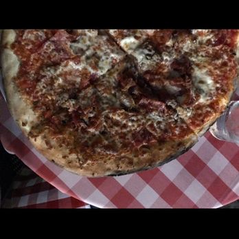 Ristorante a Mano - 4 meat Pizza - Italian Near Me - Halifax, Nova Scotia