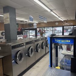 Majers Coin Laundry
