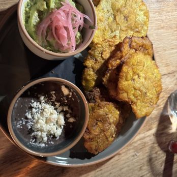 Osa Rooftop - Presses tostones - Bars Near Me - Pasadena, California