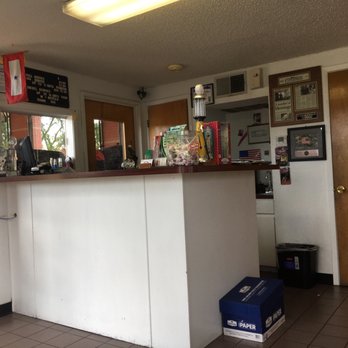 BC Kwik Lube & Service - Waiting area- very clean - Oil Change Stations Near Me - Lumberton, Texas BC Kwik Lube & Service - Waiting area- very clean - Oil Change Stations Near Me - Lumberton, Texas