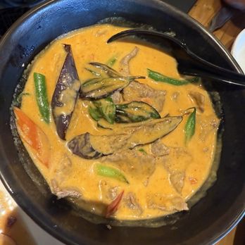 Rice Barn Thai Eatery & Wine Bar - Panang Curry with chicken - Wine Bars Near Me - Vacaville, California