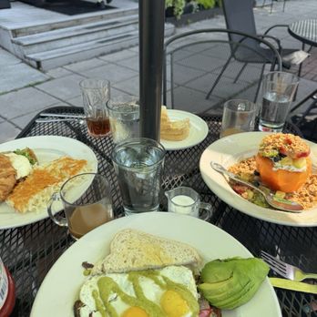 The High Hat - Pancakes Near Me - Saint Paul, Minnesota