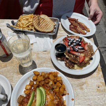 Fratelli Cafe - Huevos Rancheros Breakfast, Filet Mignon Panini, and Croissant French Toast - Coffee & Tea Near Me - Los Angeles, California Fratelli Cafe - Huevos Rancheros Breakfast, Filet Mignon Panini, and Croissant French Toast - Coffee & Tea Near Me - Los Angeles, California